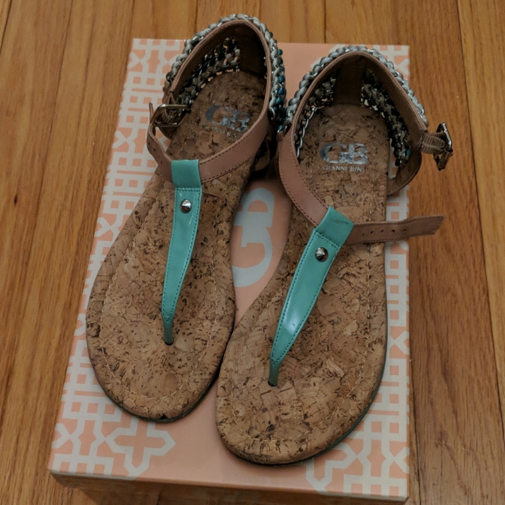 Gianni Bini Sunshine Sandals Size 6
